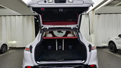 Astonmartin DBX
