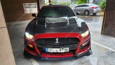 Ford MUSTANG