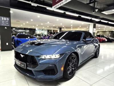 Ford MUSTANG