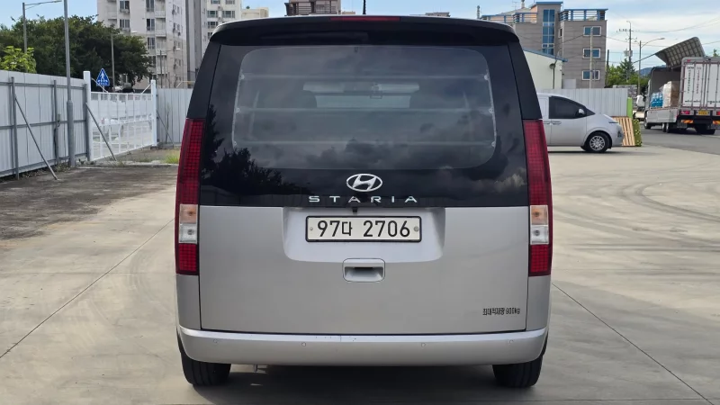 Hyundai Staria