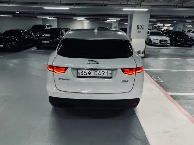 Jaguar F-PACE