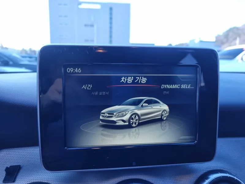 Mercedes-Benz CLA-Class