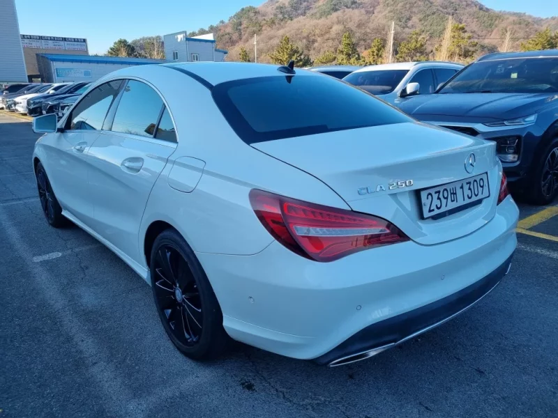 Mercedes-Benz CLA-Class