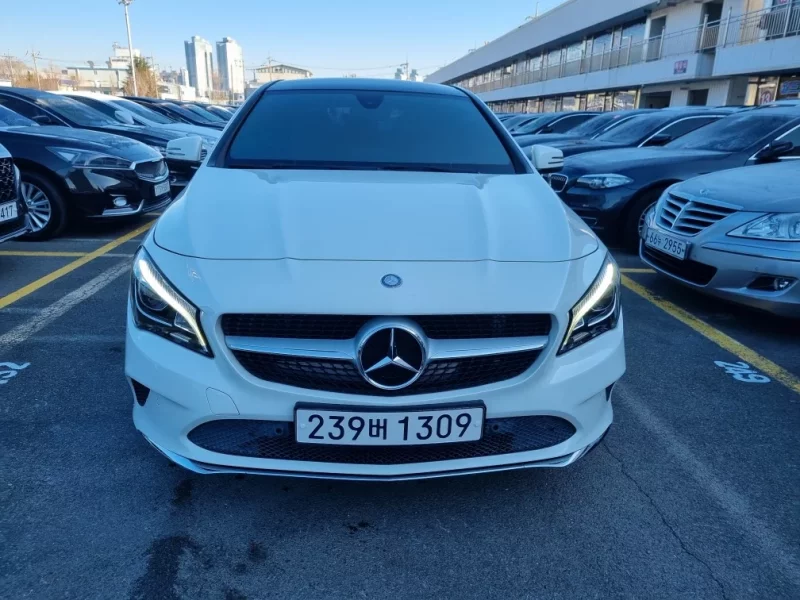 Mercedes-Benz CLA-Class