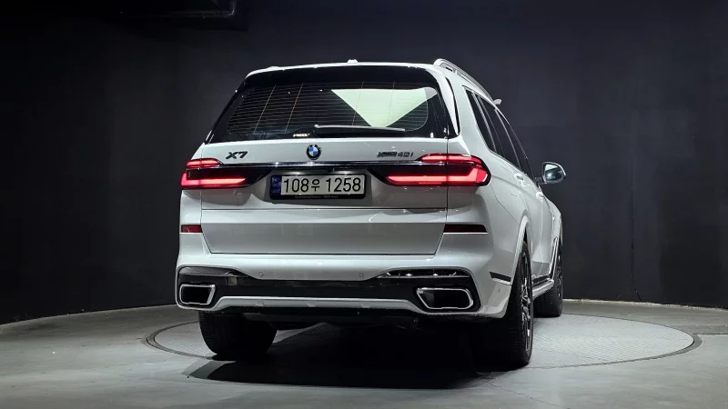 BMW X7