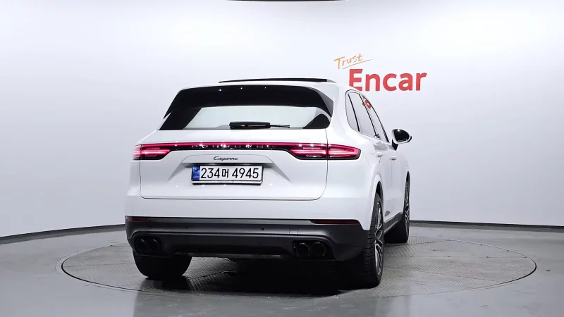 Porsche CAYENNE