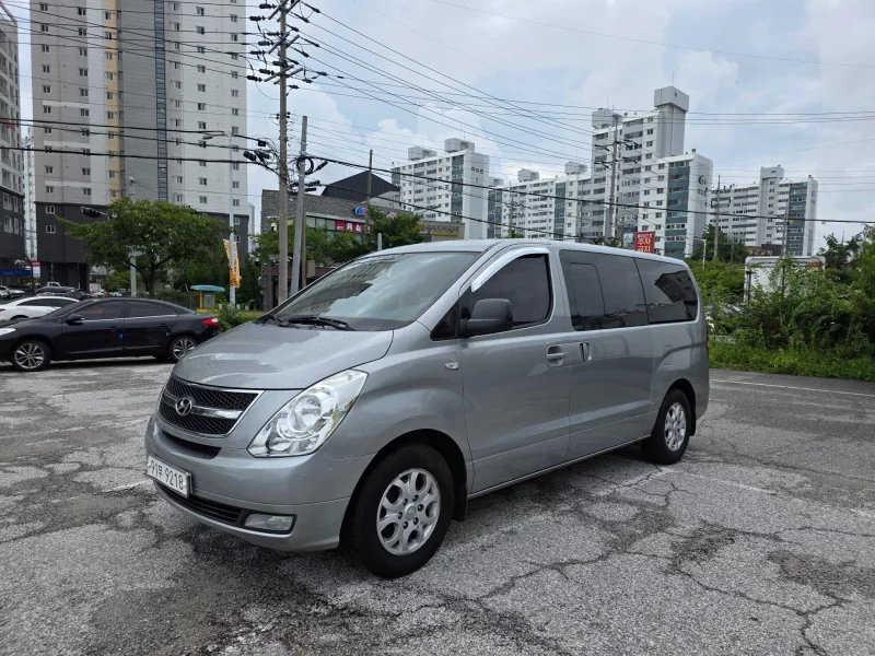 Hyundai Starex
