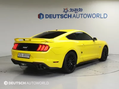 Ford MUSTANG