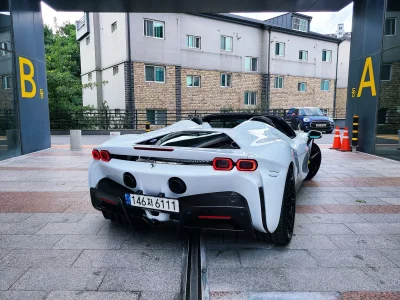 Ferrari SF90