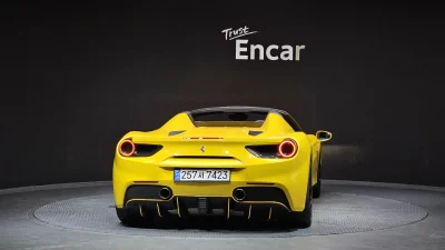 Ferrari 488