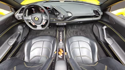 Ferrari 488