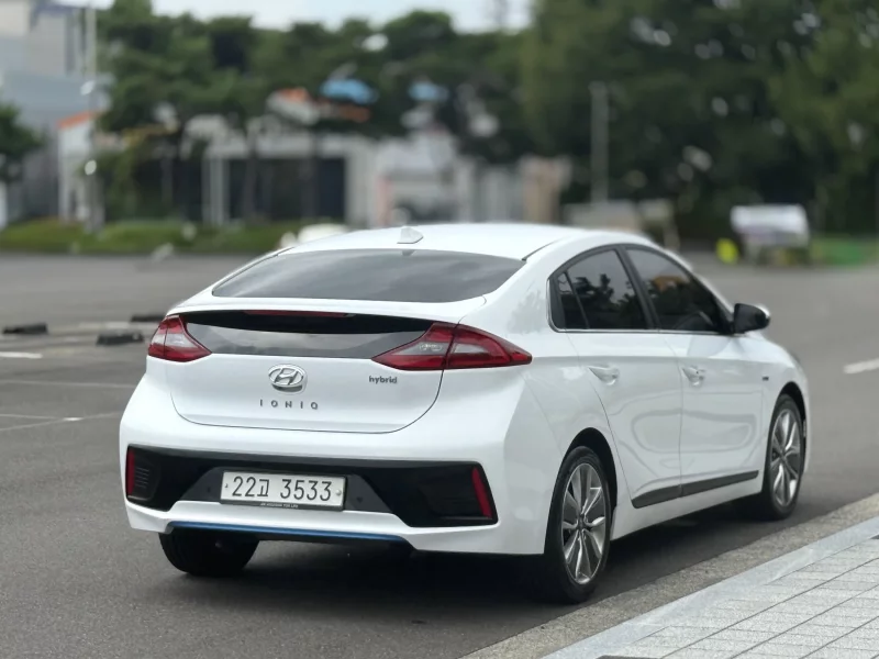 Hyundai Ioniq