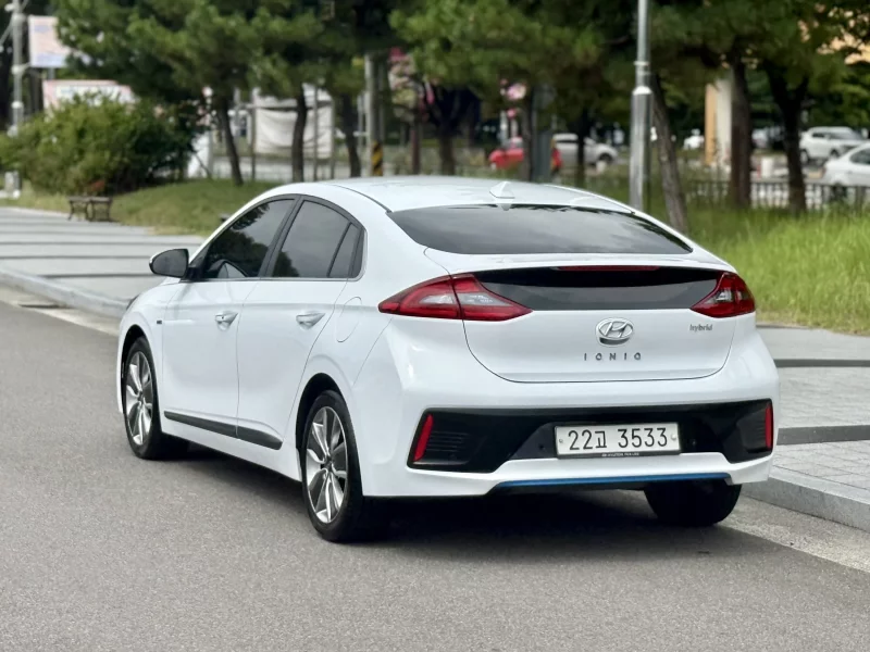 Hyundai Ioniq