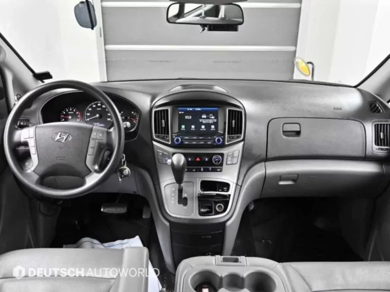 Hyundai Starex