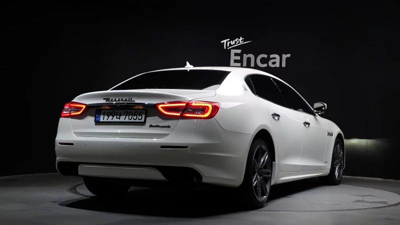 Maserati QUATTROPORTE