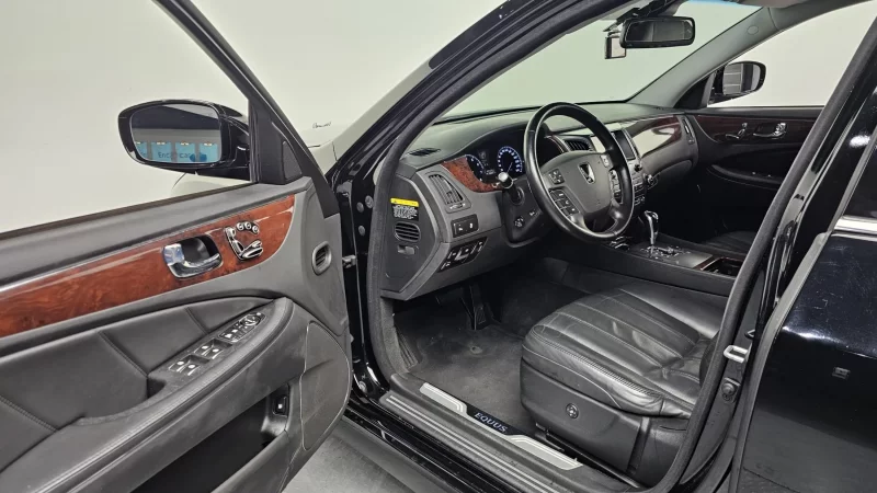 Hyundai Equus