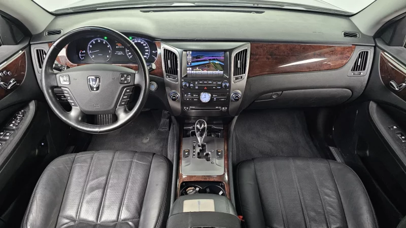 Hyundai Equus