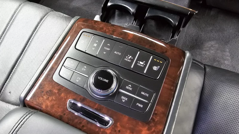 Hyundai Equus