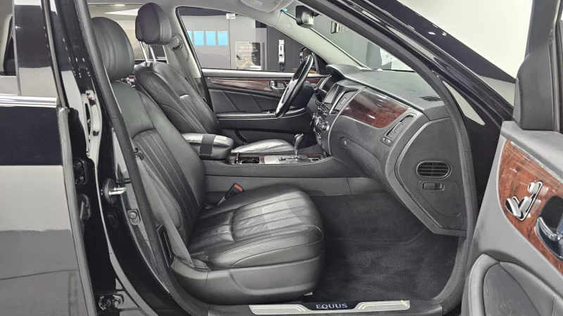 Hyundai Equus