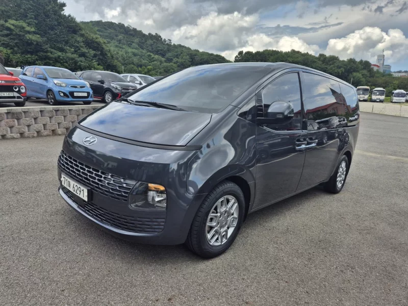 Hyundai Staria