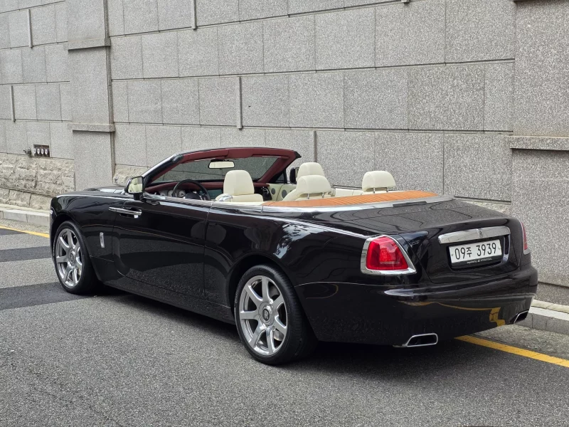 Rolls-Royce Dawn