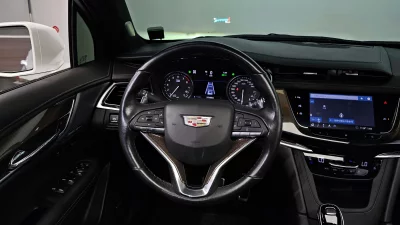 Cadillac XT6