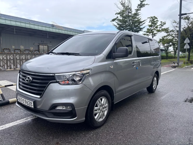 Hyundai Starex