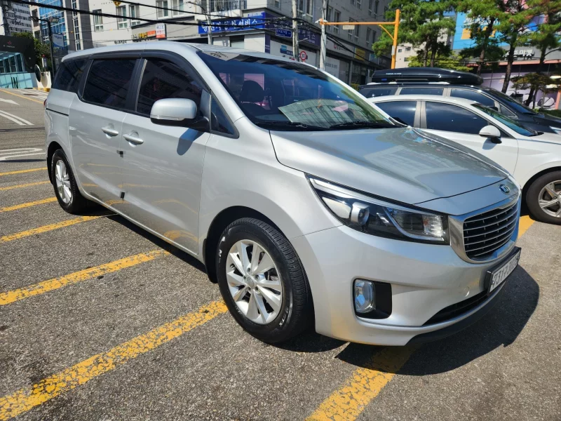 Kia Carnival