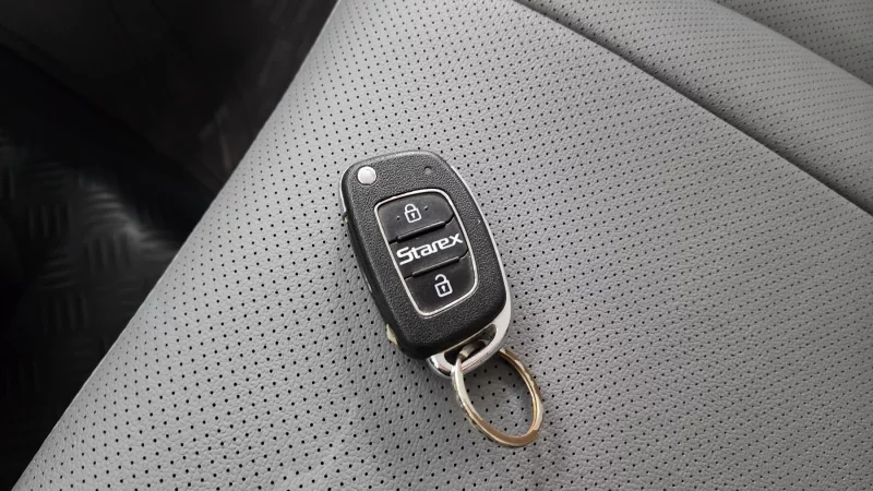 Hyundai Starex