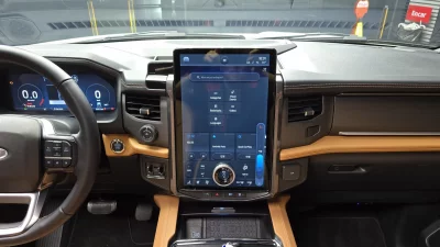 Ford EXPEDITION