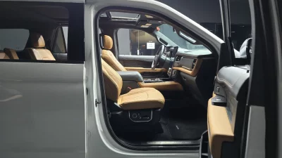 Ford EXPEDITION
