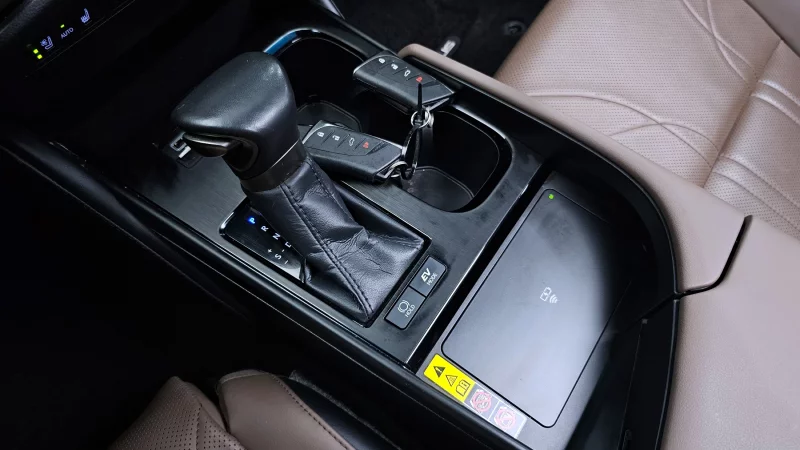 Lexus ES