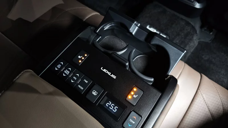 Lexus ES