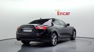Maserati GHIBLI