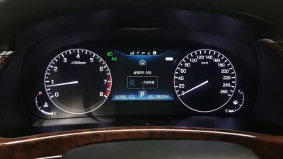 Hyundai Equus