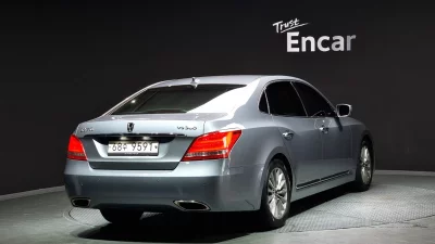Hyundai Equus