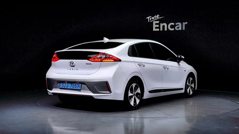 Hyundai Ioniq