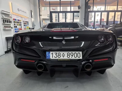 Ferrari F8