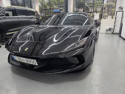 Ferrari F8
