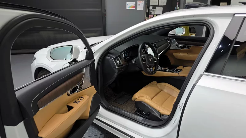 Volvo S90