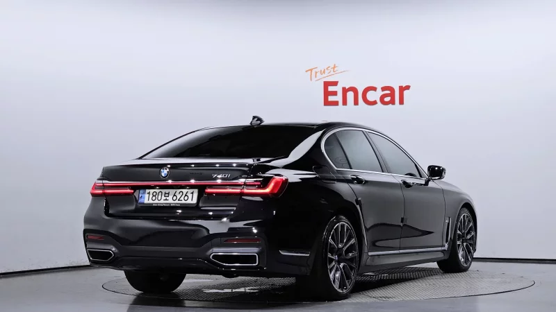 BMW 7-Series