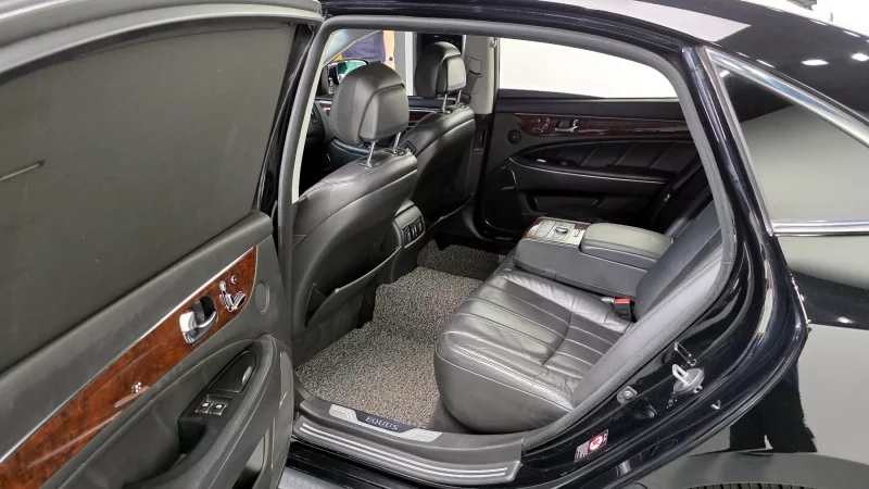 Hyundai Equus