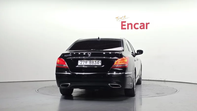 Hyundai Equus