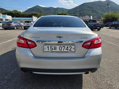 Nissan Altima