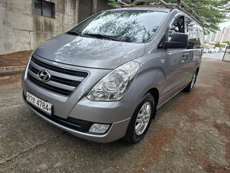 Hyundai Starex