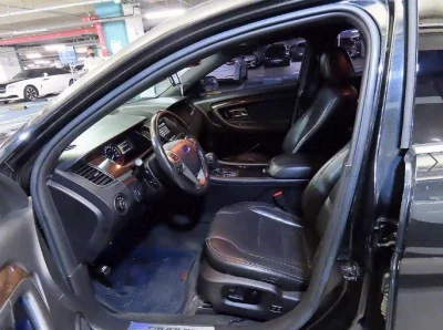 Ford TAURUS