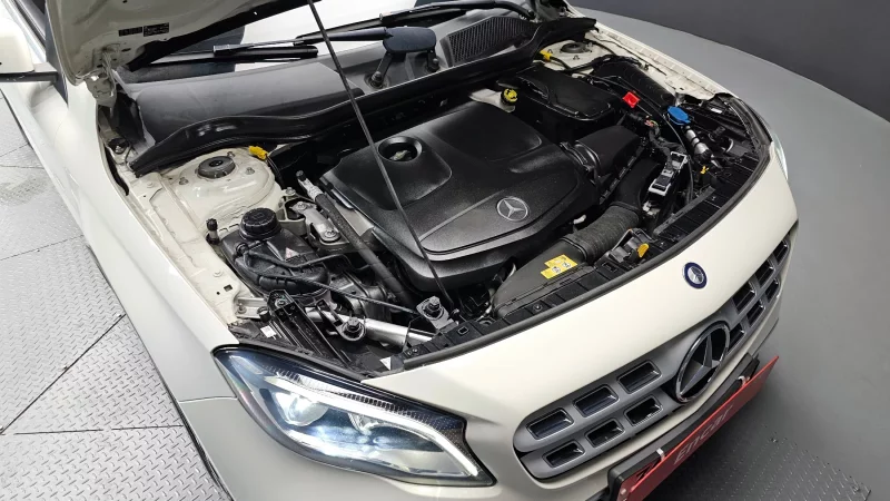 Mercedes-Benz GLA-Class