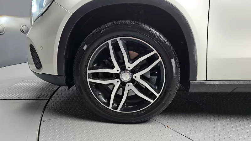 Mercedes-Benz GLA-Class