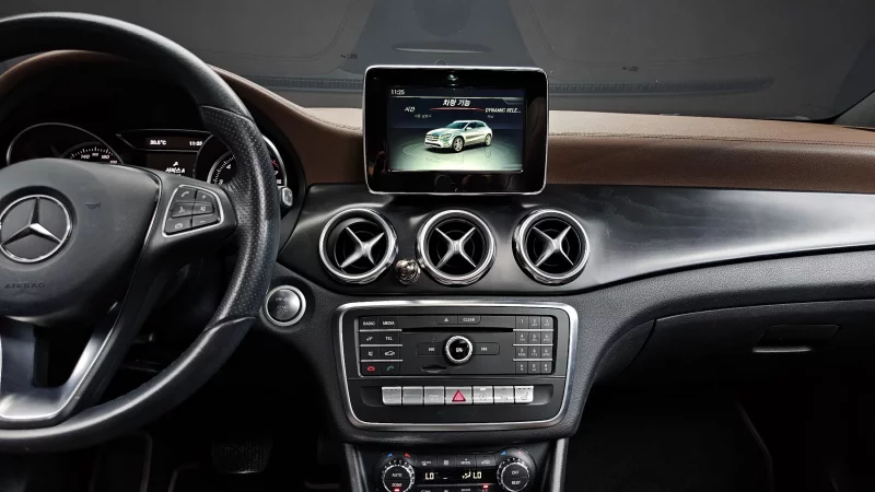 Mercedes-Benz GLA-Class