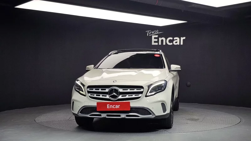 Mercedes-Benz GLA-Class